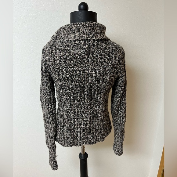 Free People multicolor Knit Sweater Women’s size. XS - Picture 2 of 3